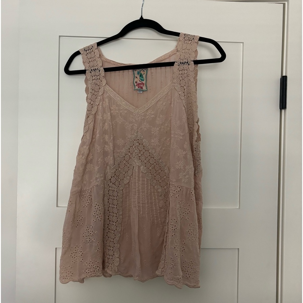 Beautiful feminine top from Johnny Was
